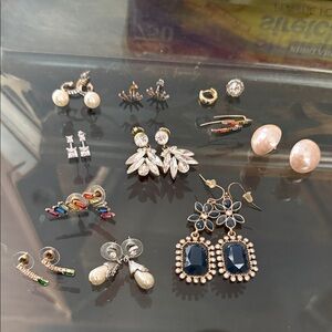 Elegant Pearl and Crystal Earrings Set